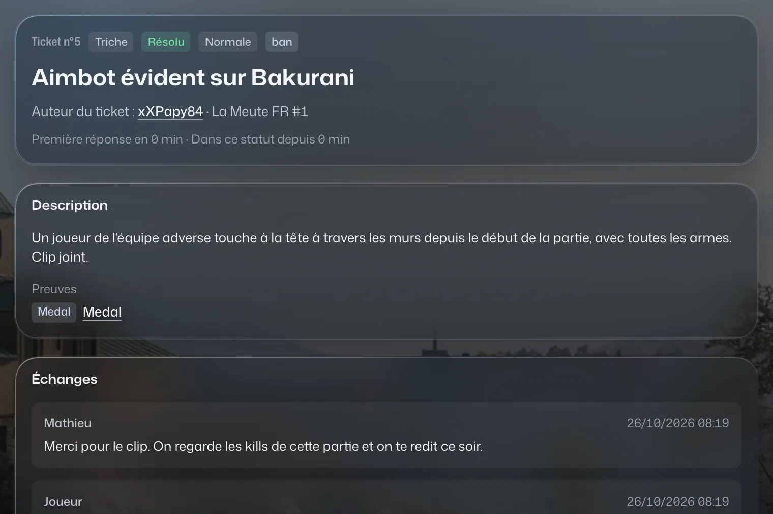Un ticket de triche avec les échanges et la revue de la partie.